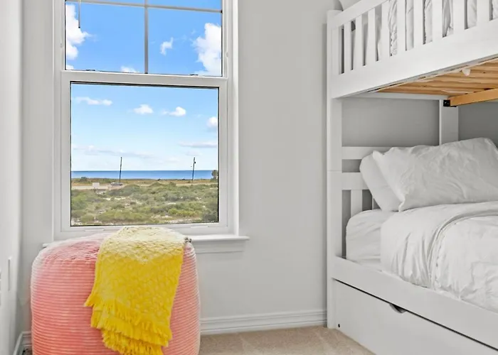 Pink Pompano - Ocean View & Supplies
